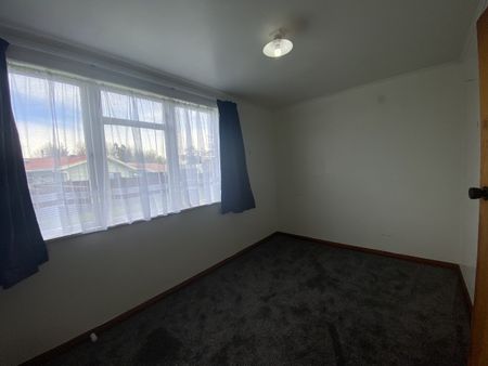 Family home on Manuka - Sweet!! - Photo 4