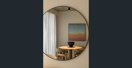 Luxury two-bedroom, two-bathroom residence in prime Southbank location with gym, pool & resort style amenity - Photo 5