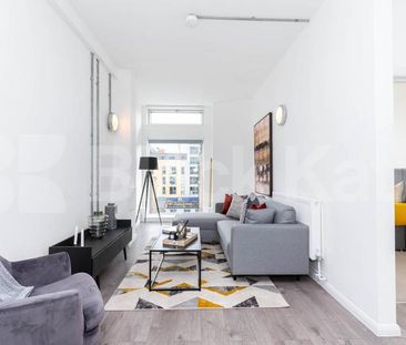 Spacious Live/work warehouse conversion in the trendy Dalston - Photo 4