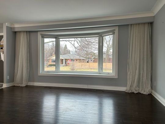 For Lease - 2415 Edith Avenue, Burlington, Ontario - Photo 1