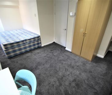 Broomfield Terrace, Burley, LS6 3DQ, Leeds - Photo 2