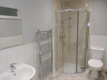 1 bedroom ground floor flat to rent - Photo 3