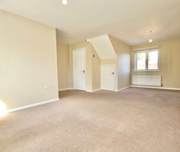2 bedroom Town House to let - Photo 1
