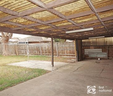 Charming & Convenient 3-Bedroom Home in the Heart of Cranbourne - Photo 6