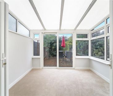 To Let 4 Bed House - Semi-Detached - Photo 3