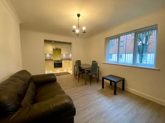 2 bedroom flat to rent - Photo 1