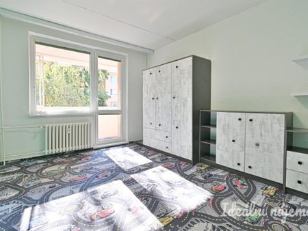 Pronájem bytu 2+1 61 m2 - Fotografie 3