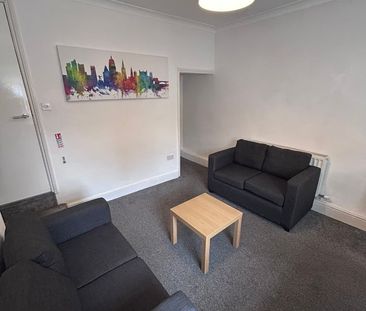 Room in a Shared House, Thyra Grove, NG9 - Photo 1