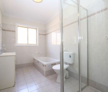 Charming 3 Bedroom, 2 Bathroom House in Chester Hill - Available Now! - Photo 6