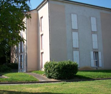 Appartement T3 à BOURBON LANCY - Photo 3