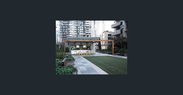 THE NEW YORK SIDE OF TOWN - Photo 1