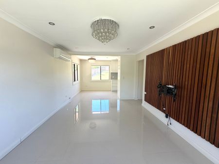 Comfortable Family Home - Photo 3