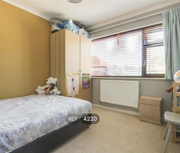 4 bedroom detached bungalow to rent - Photo 6