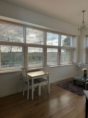 2 Bed Flat, Millbrook Road East, SO15 - Photo 3