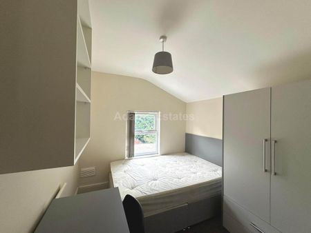 5 bedroom terraced house to rent - Photo 3