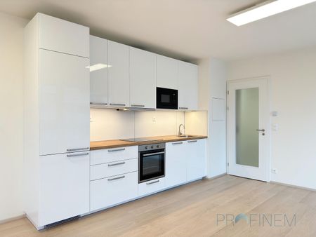Pronájem bytu 2+kk 63 m² - Fotografie 3