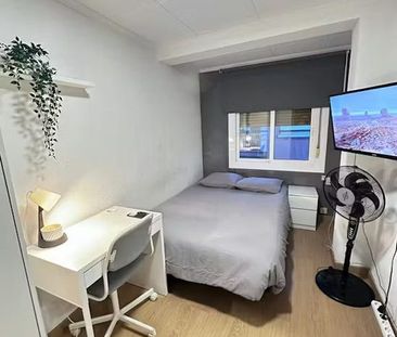 Carrer de Llançà, L'Hospitalet de Llobregat, Catalonia 08904 - Photo 4