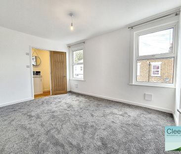 2 bed end of terrace house to rent in Hungerford Street, Cheltenham... - Photo 4