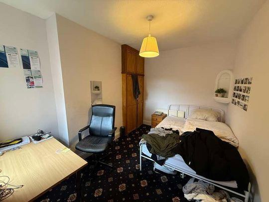 Highcliff Avenue, SO14 - Photo 1