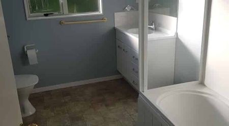 *** 3BDRM - Available 5th January 2026*** - Photo 2