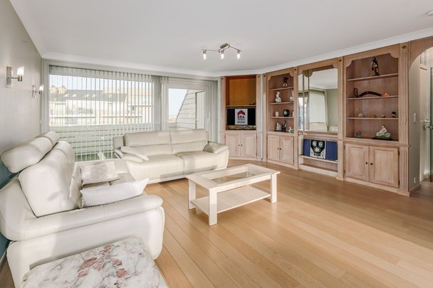 Ruim duplex-appartement met 2 slaapkamers en garage - Photo 1