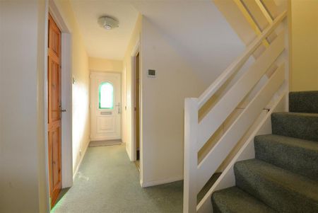 3 bedroom terraced house to rent - Photo 3