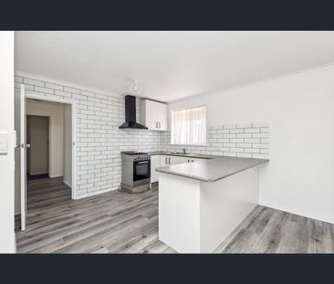 1/1 Olympic Parade, Kangaroo Flat, Vic 3555 - Photo 1