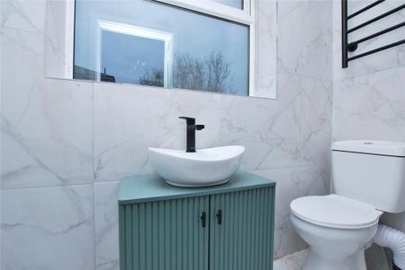 1 bedroom house of multiple occupation to rent - Photo 4