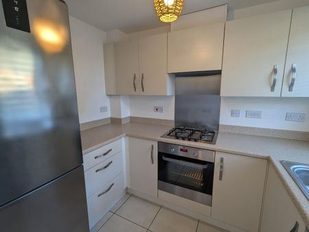 2 bedroom end of terrace house to rent - Photo 3