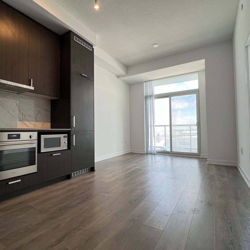 For Lease - 60 Honeycrisp Crescent Unit# 511, Vaughan, Ontario - Photo 1