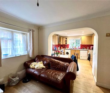 Southway, Guildford, Surrey, GU2 8DH - Photo 5