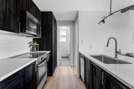 658 Somerset Street West, Centretown, Ottawa, ON - Photo 3