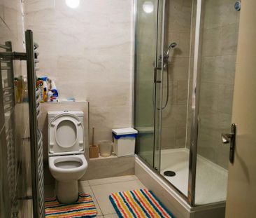 1 bedroom in a house share to rent - Photo 5