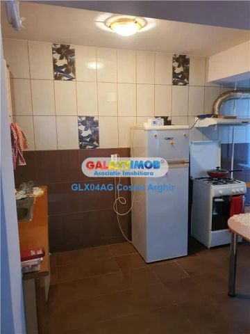 Inchiriem ap 2 cam ultracentral, etaj 1, mobilat si utilat - Fotografie 4