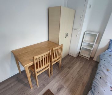 Room in a Shared Flat, Cottenham House, N19 - Photo 1