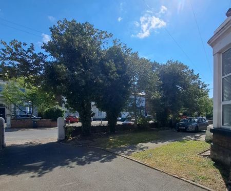 11 Victoria Road, Liverpool, L22 - Photo 2