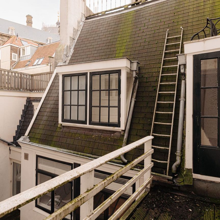 Appartement te huur: Nieuwezijds Voorburgwal 159-B 1012 RK Amsterdam - Photo 1