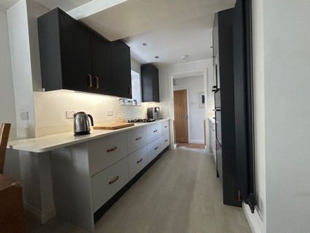 3 bed end of terrace house to rent in Daimonds Lane, Teignmouth, TQ14 - Photo 3