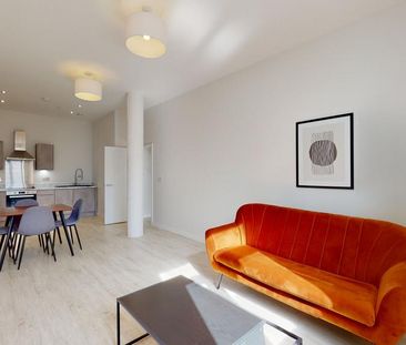 2 bedroom flat to rent - Photo 2