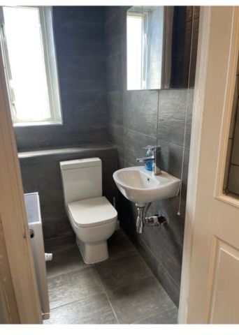 Room in a Shared House, Longbridge Road, IG11 - Photo 5