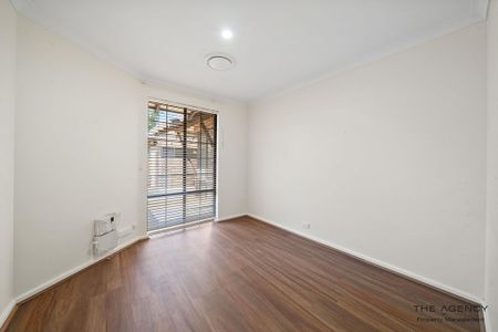 Spacious 5 Bedroom Family Home in Booragoon - Photo 5