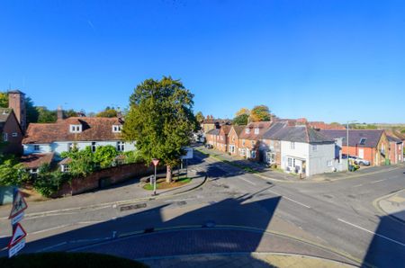 1 Bedroom Flat / Apartment - West Street, Alresford - Photo 5