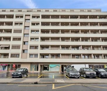 Spacious apartment with balcony in the heart of Yverdon-les-Bains - Photo 5