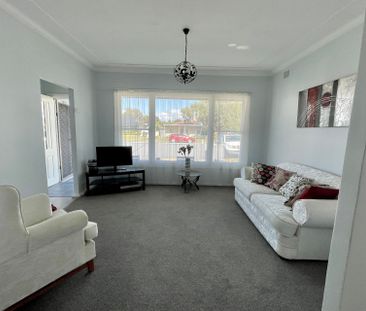 26 Pelican Street, Swansea NSW 2281 - House For Rent | Domain - Photo 3