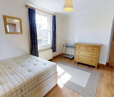 3 bedroom end of terrace house to rent - Photo 6