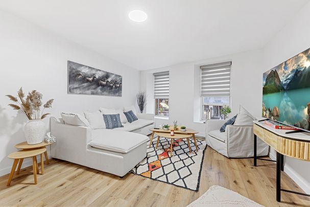 2060 Rue St-Denis #202 - Photo 1