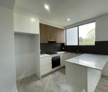 Modern 1-Bedroom Apartment with Secure Parking – Prime Penrith Loca... - Photo 5