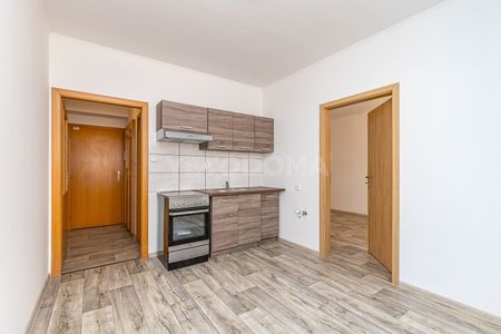 Pronájem bytu 2+kk 36 m² - Fotografie 2
