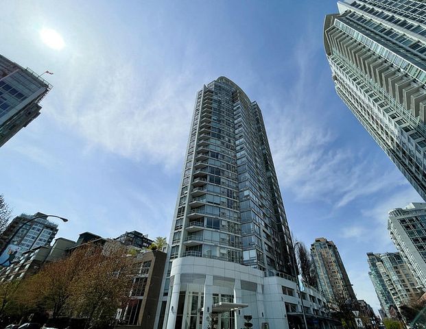 Peninsula | 1201 Marinaside Crescent, Vancouver - Photo 1