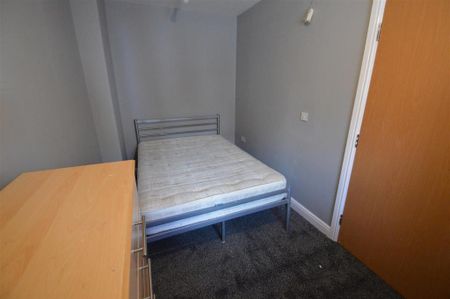 4 bedroom townhouse to rent - Photo 4
